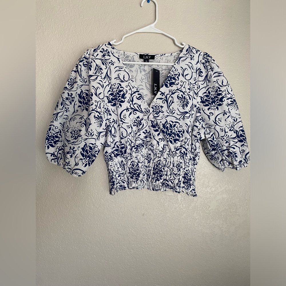 Women's Blue Floral Top size‎ L